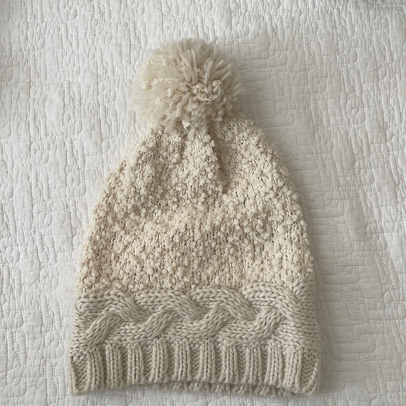 Ivory Cable Knit Hat with PomPom - Picture 1 of 4